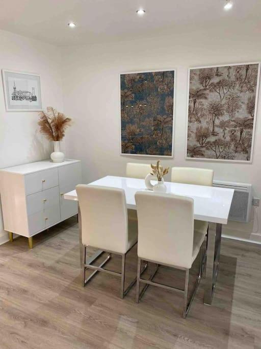 Luxury Town Centre Apartment Walking Distance To Rsc Theatre Stratford-upon-Avon Exterior foto